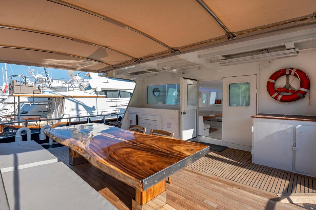 Luxury Boat Hotel Sant Adrià de Besòs Extérieur photo