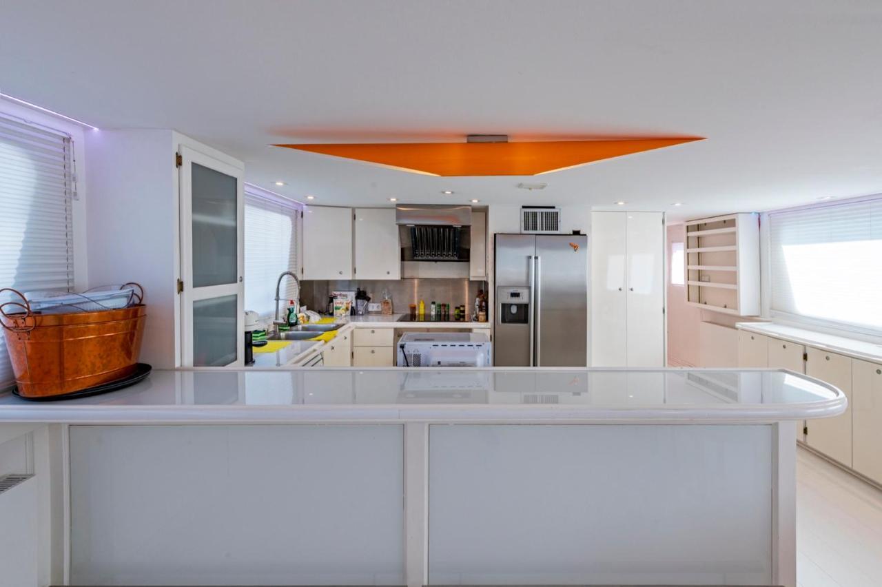 Luxury Boat Hotel Sant Adrià de Besòs Extérieur photo