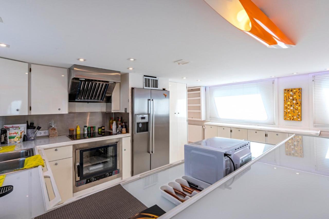 Luxury Boat Hotel Sant Adrià de Besòs Extérieur photo