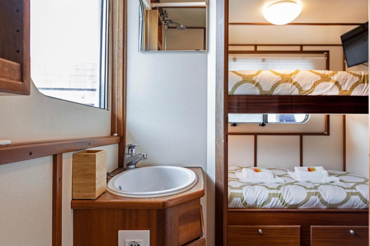 Luxury Boat Hotel Sant Adrià de Besòs Extérieur photo