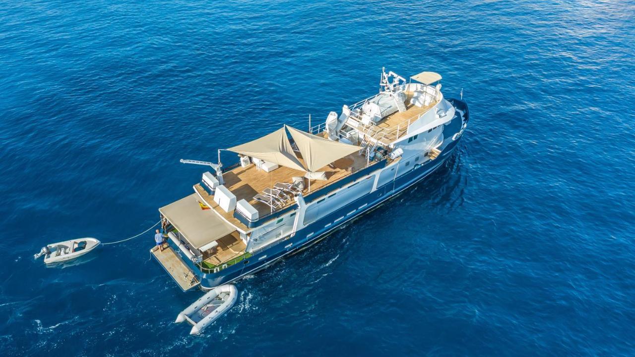 Luxury Boat Hotel Sant Adrià de Besòs Extérieur photo